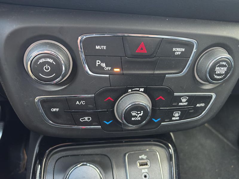 Used 2018 Jeep Compass LimitedImage 14