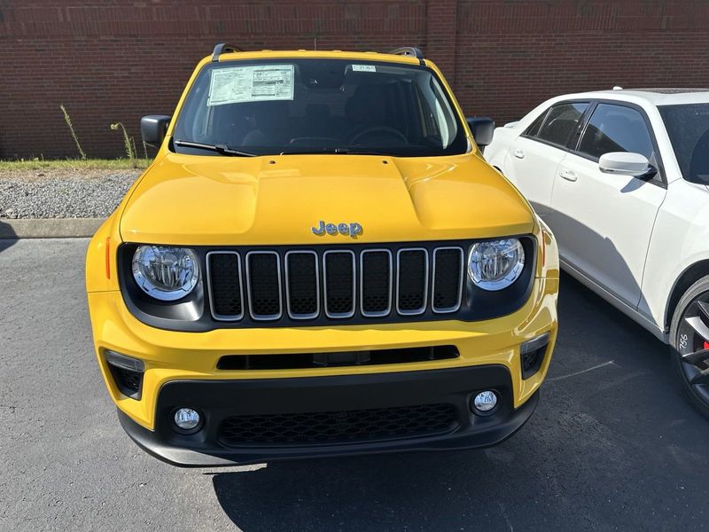 2023 Jeep Renegade Latitude 4x4Image 2