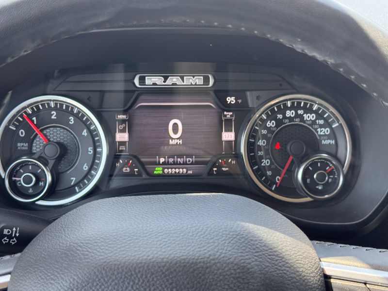 2021 RAM 1500 LaramieImage 18
