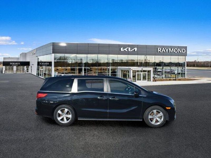 Used 2018 Honda Odyssey EXImage 2