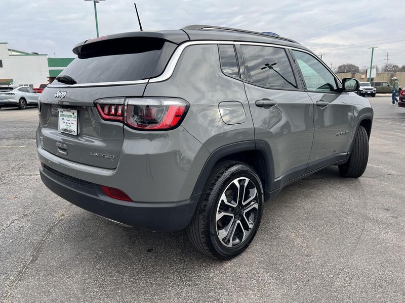 2023 Jeep Compass Limited photo 4