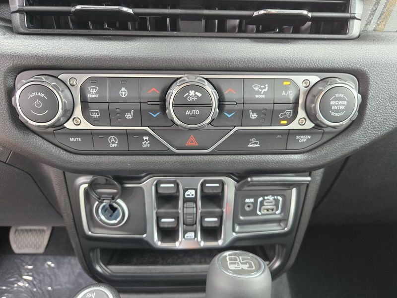 New 2026 Jeep Wrangler 4-door 85th Anniversary Edition