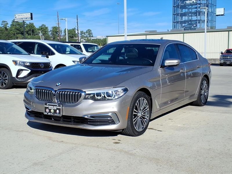 Used 2019 BMW 530i xDriveImage 2