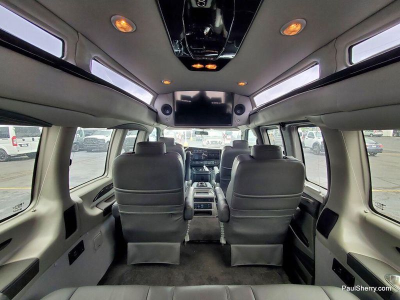 2022 GMC Savana Cargo Image 29