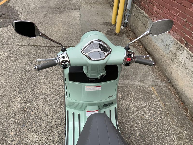 New 2025 Vespa GTS 310 VERDE AMABILE 