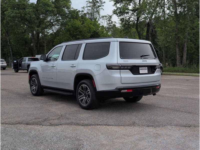2026 Jeep Grand Wagoneer 4x2Image 3