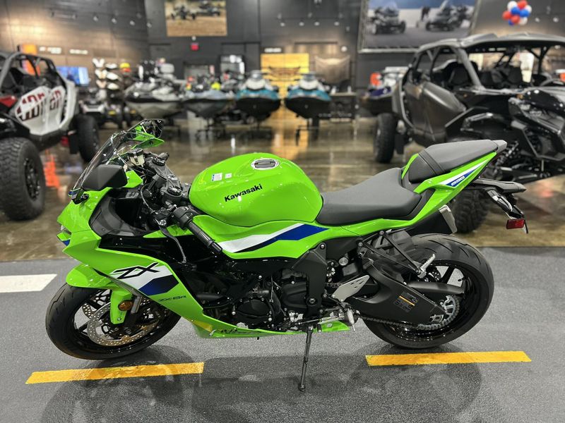 New 2026 Kawasaki NINJA ZX-6R ABS Image 9