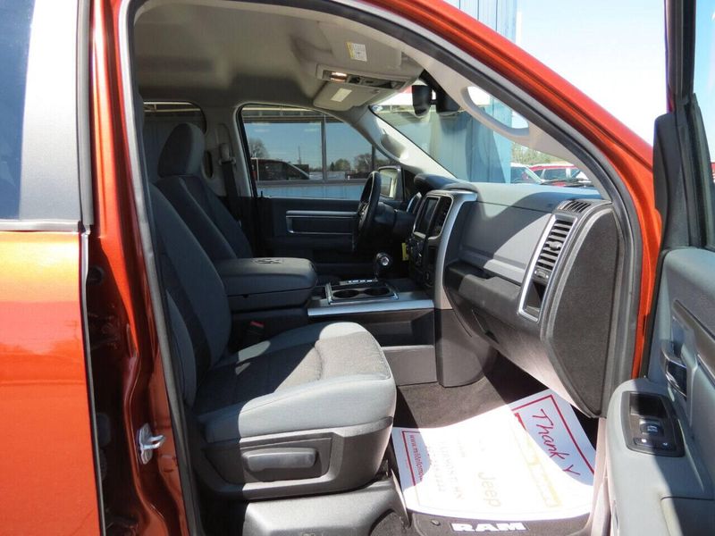 2013 RAM 1500 SLT 4x4 4dr Crew Cab 5.5 ft. SB PickupImage 8