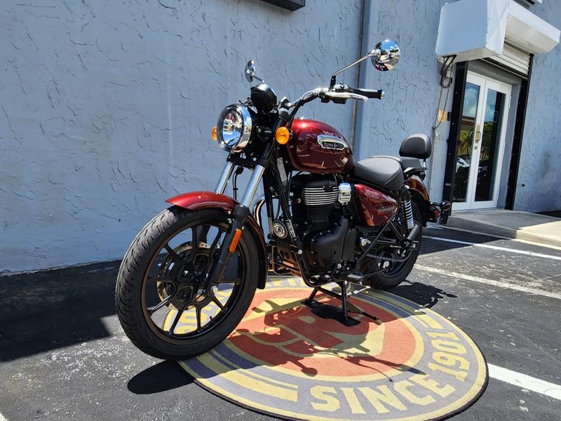 New 2024 Royal Enfield METEOR 350 Image 3