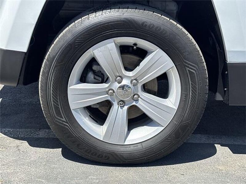 Used 2016 Jeep Patriot LatitudeImage 10