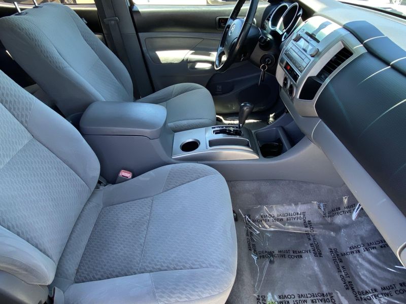 Used 2009 Toyota Tacoma PreRunnerImage 10