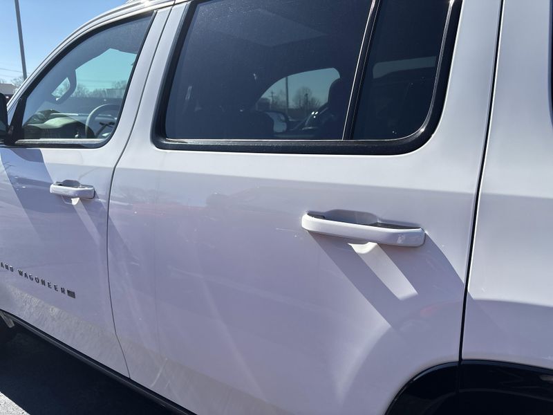 2026 Jeep Grand Wagoneer Limited Altitude 4x4Image 17