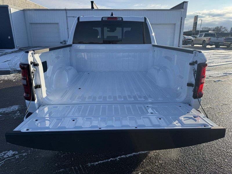 2025 RAM 1500 LaramieImage 9