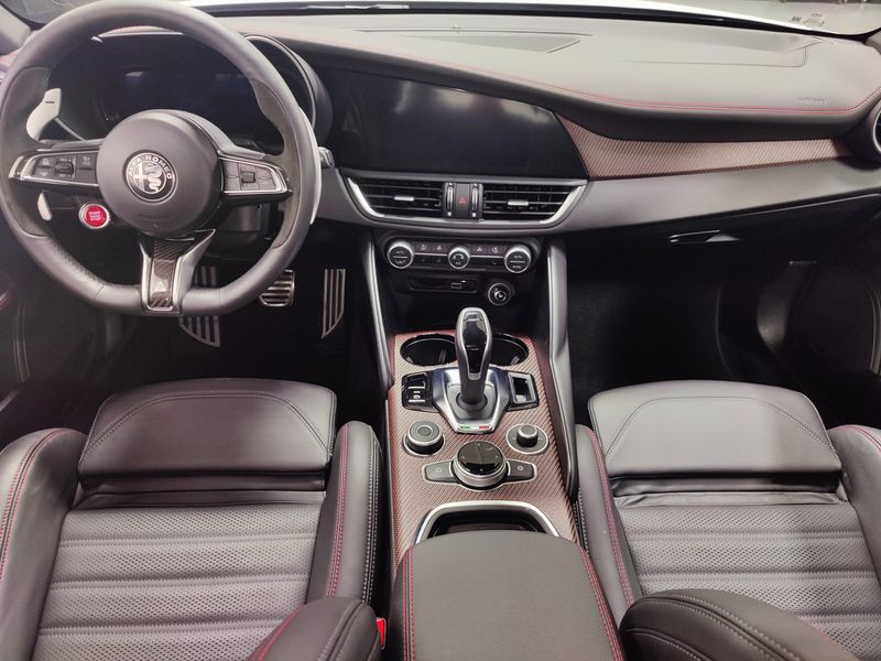 Used 2024 Alfa Romeo Giulia Quadrifoglio Supersport (1 of 66) w/Activ AsstImage 25