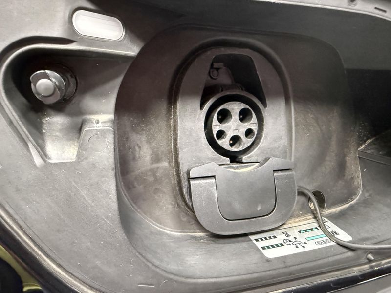 Used 2024 Volkswagen ID.4 62kWhImage 21