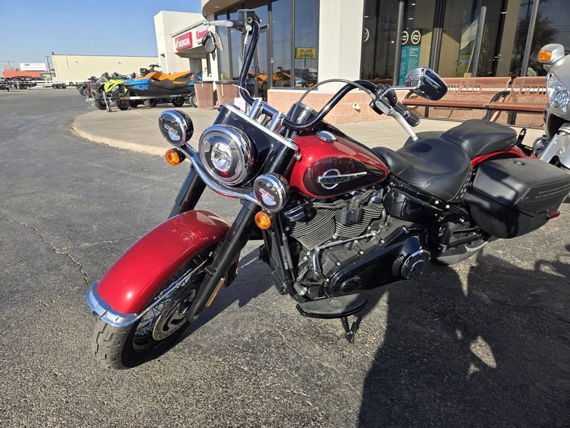 USED 2019 HARLEY SOFTAIL HERITAGE CLASSIC Image 3