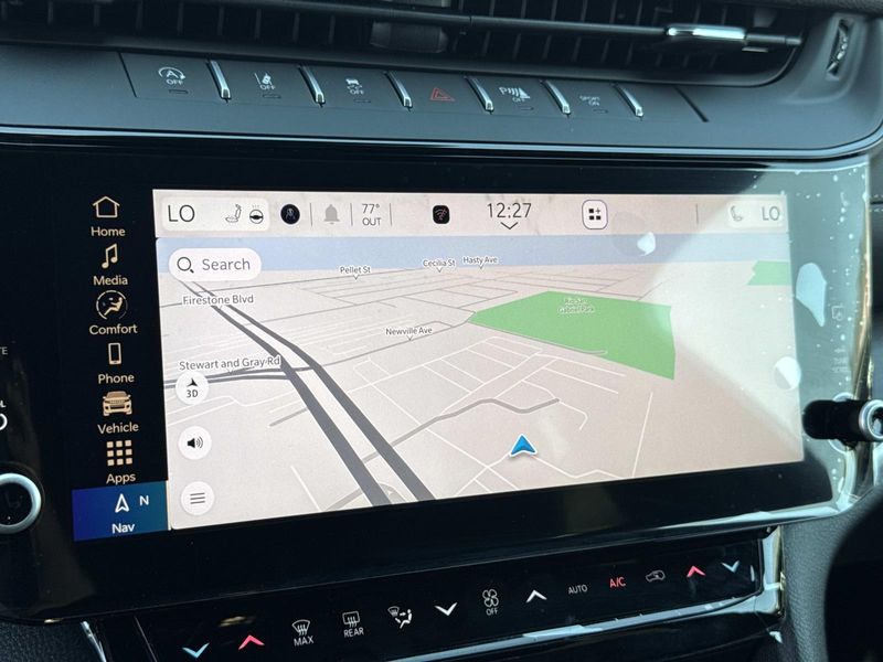 New 2026 Jeep Grand Cherokee Laredo Altitude 4x2