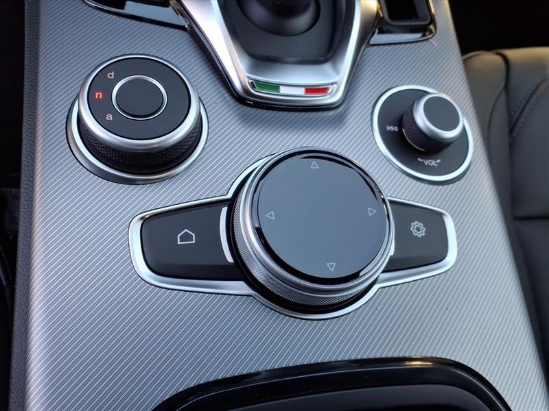 New 2026 Alfa Romeo Stelvio SprintImage 20