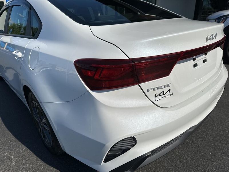 Used 2023 Kia Forte LXSImage 9