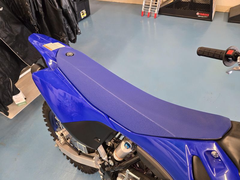 2025 Yamaha YZ85LW TEAM BLUE Image 13