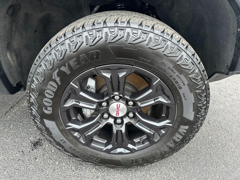 2023 GMC Canyon ElevationImage 31