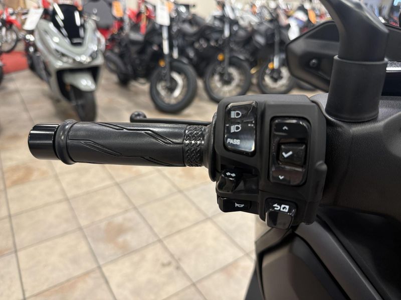 New 2026 Yamaha Xmax Image 22