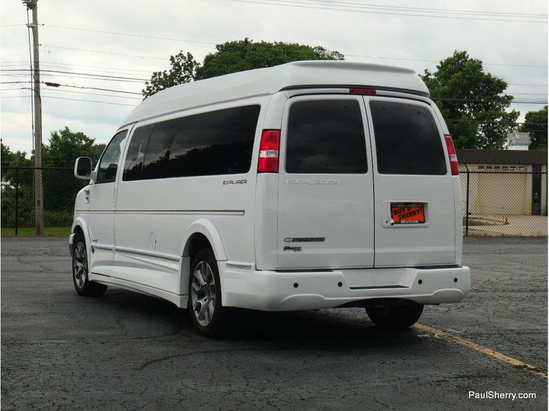 2022 Chevrolet Express Cargo Image 10