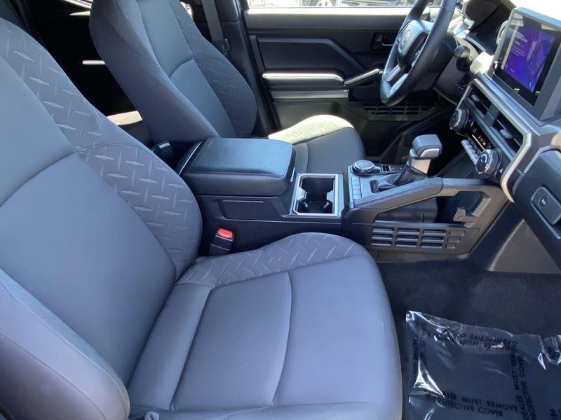 Used 2024 Toyota Tacoma SR5Image 10