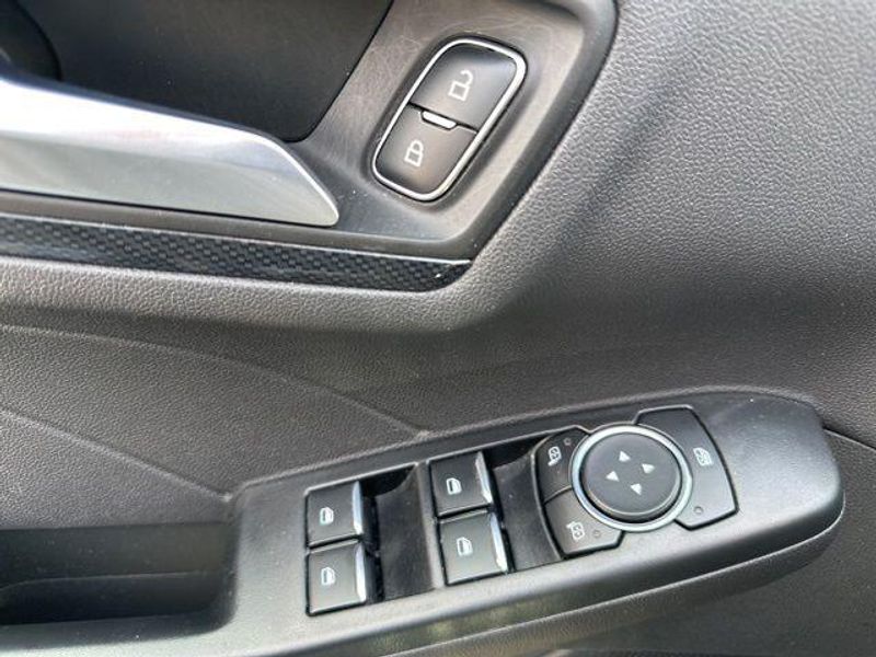 2024 Ford Escape ST-LineImage 22