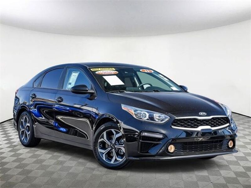 2021 Kia Forte LXSImage 2