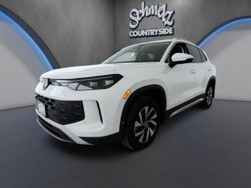 Used 2025 Volkswagen Tiguan S 4-Motion AWDImage 6