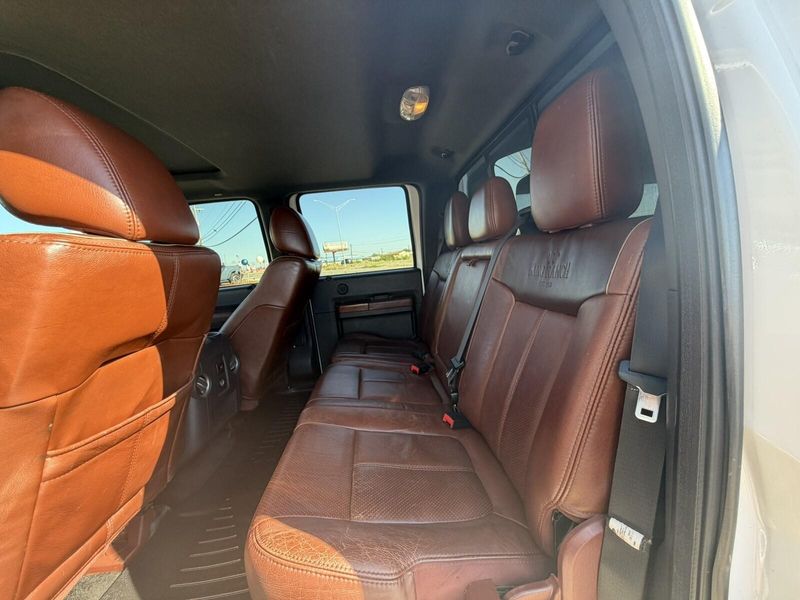 2011 Ford F-350 Lariat photo 2