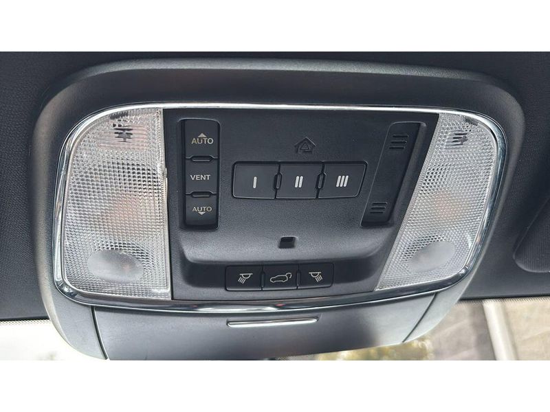 Used 2015 Jeep Grand Cherokee AltitudeImage 15