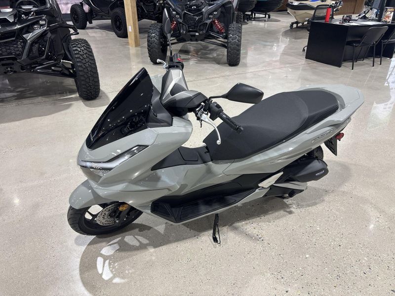 New 2026 Honda PCX ABS Image 11