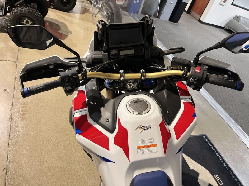New 2026 Honda AFRICA TWIN DCT Image 15