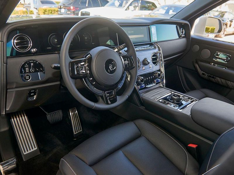 New 2026 Rolls-Royce Cullinan Image 10