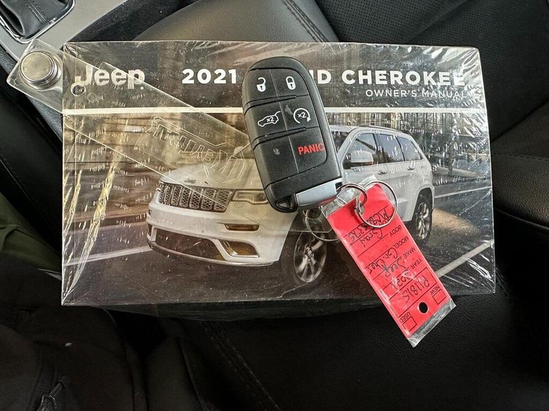 2021 Jeep Grand Cherokee Laredo XImage 9