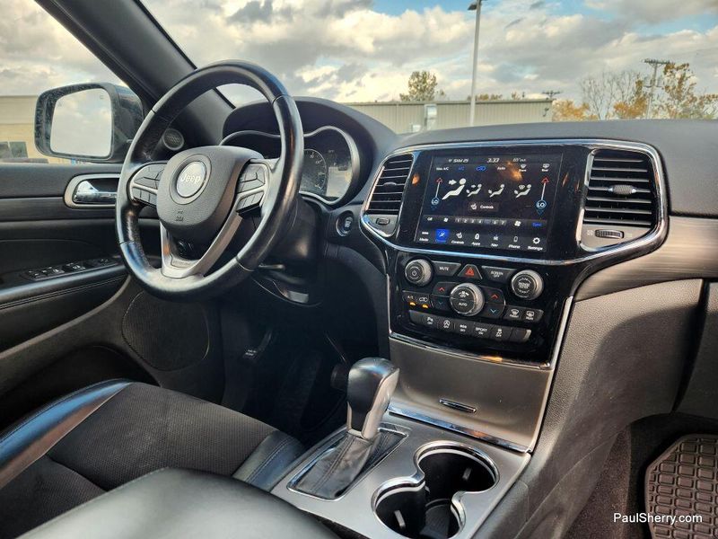 Used 2020 Jeep Grand Cherokee Altitude