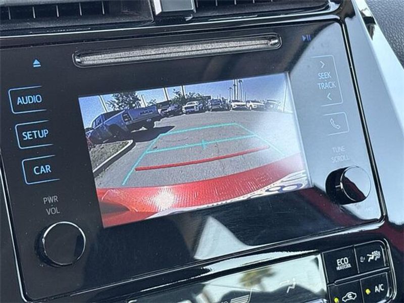 2019 Toyota Prius LImage 25