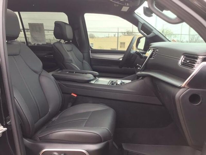 2023 Jeep Wagoneer Series IIImage 20