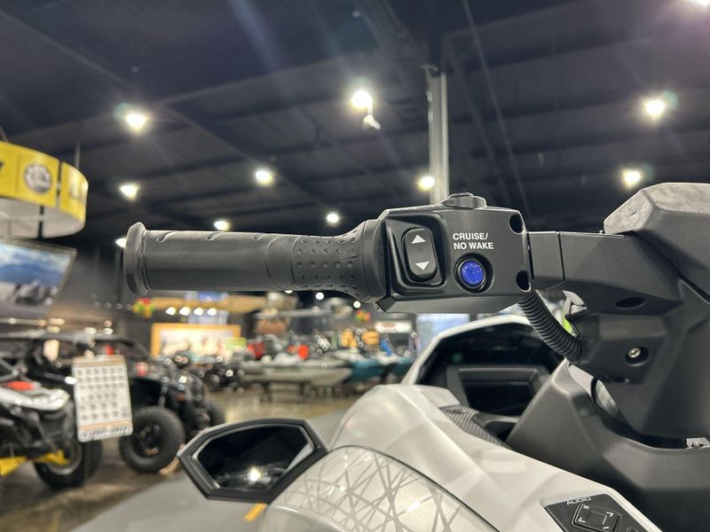 2025 Yamaha GP SVHO W/AUDIO  in a WHITE/RACING BLUE exterior color. Del Amo Motorsports of Redondo Beach (424) 390-7811 delamomotorsports.com 