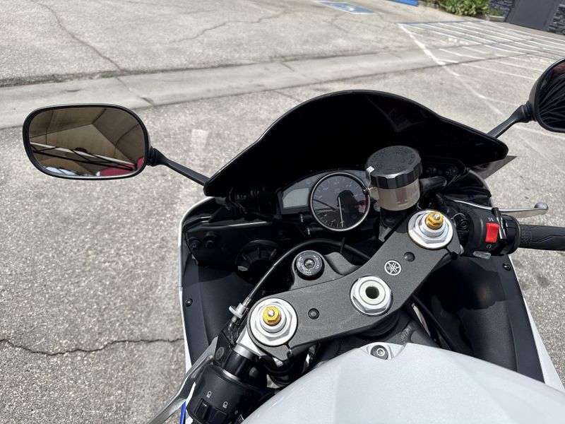 Used 2014 Yamaha YZF R6 Image 12