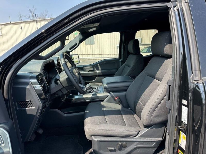 2023 Ford F-150 XLT photo 18