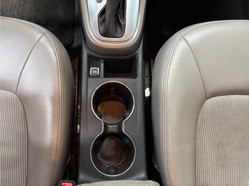 2013 Buick Verano photo 17