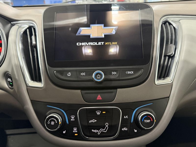 Used 2017 Chevrolet Malibu LTImage 19