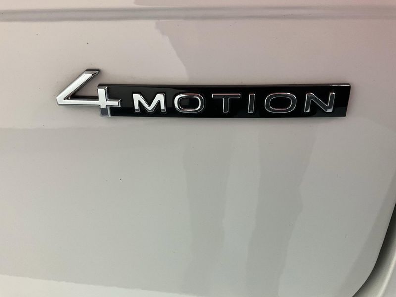 Used 2022 Volkswagen Tiguan SE AWD w/SunroofImage 3