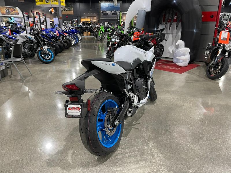 New 2026 Suzuki GSX-8R Image 23