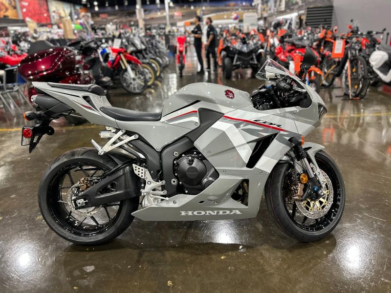New 2026 Honda CBR600RR Image 21