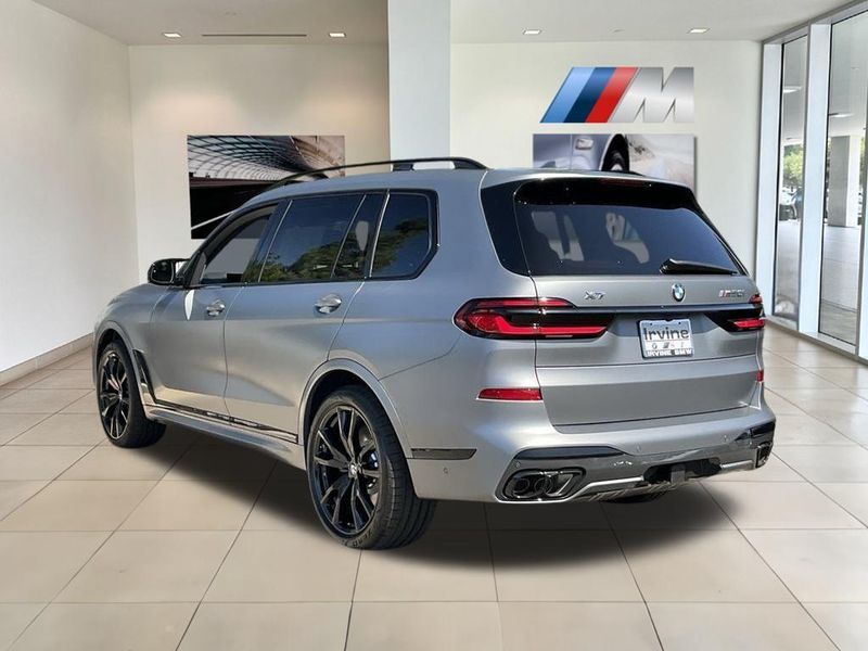 2025 BMW X7 M60iImage 5