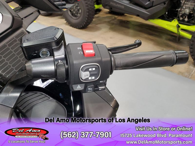 2024 Honda GOLDWING TOUR DCTImage 6